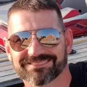 Meet your Posher, Dennis